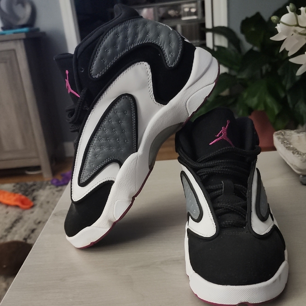 Jordan Athletic Shoes Black Gray White Pink